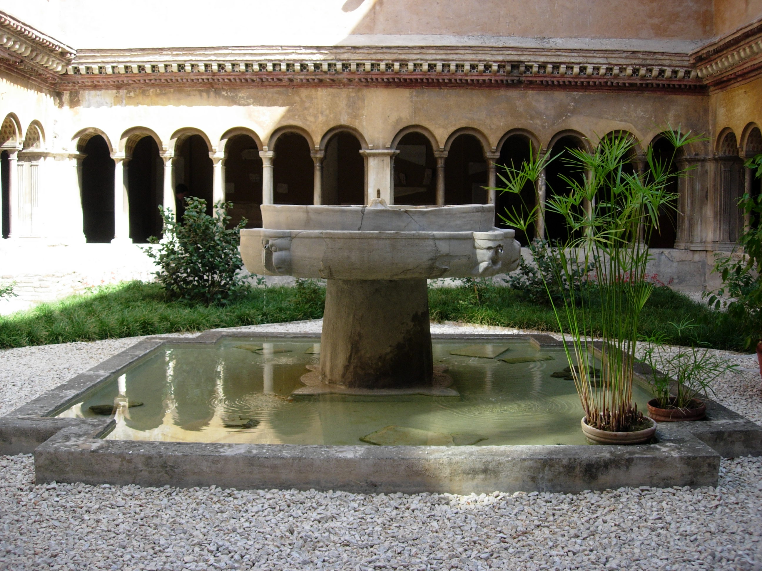 BASILICA DEI SANTI QUATTRO CORONATI  (Visita Guidata)